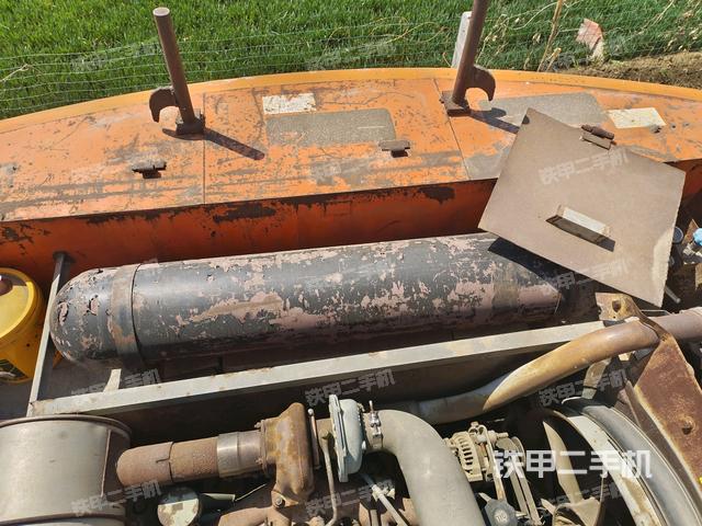 氣門室蓋螺絲特寫（上車部件）