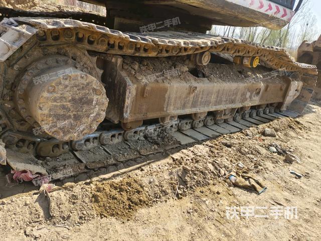左側(cè)履帶整體?(行走機(jī)構(gòu)) 左側(cè)履帶整體?(行走機(jī)構(gòu))