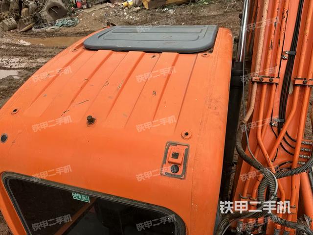 驾驶室顶部（整机外观）