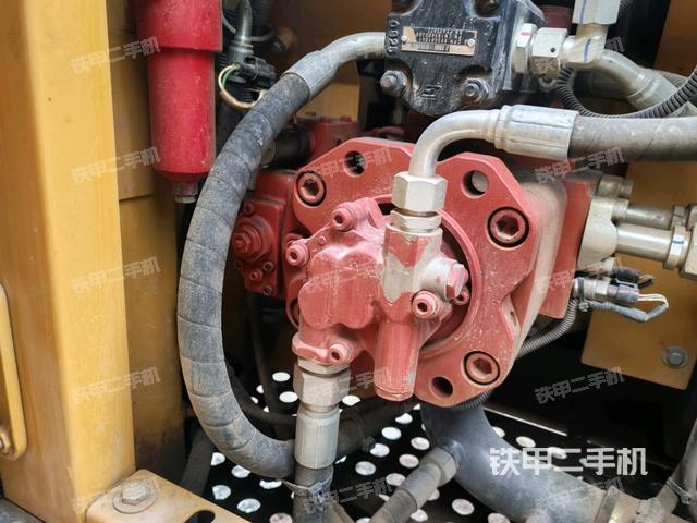 液壓泵斜45?左（大件艙室）