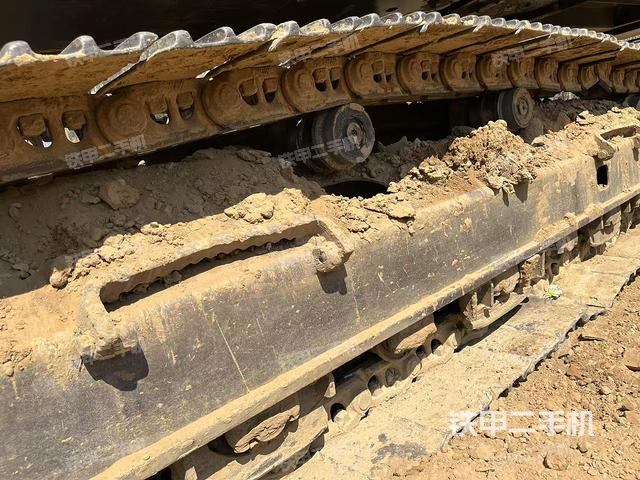 單側(cè)履帶整體（整機(jī)外觀）