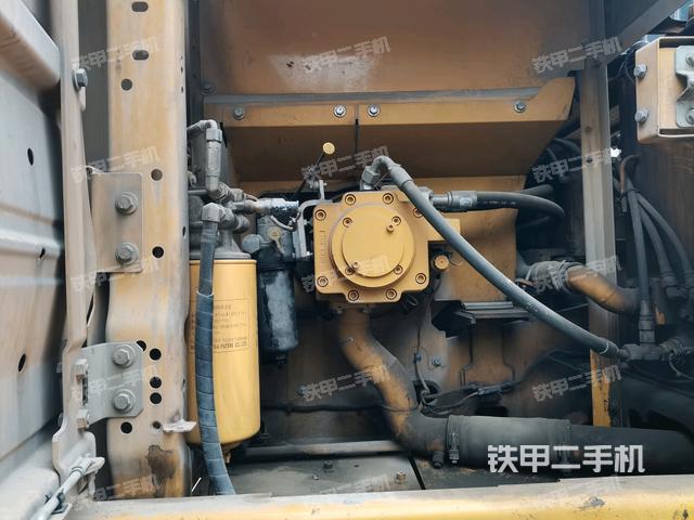 液壓泵斜45?左（大件艙室）