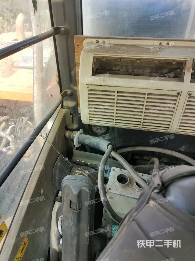 后窗玻璃角標(biāo)（駕駛室部分）