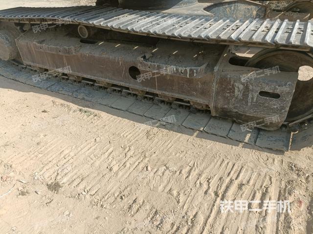 右側(cè)履帶整體(行走機(jī)構(gòu)) 右側(cè)履帶整體(行走機(jī)構(gòu))