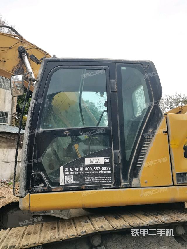 駕駛室正側(cè)（駕駛室部分）