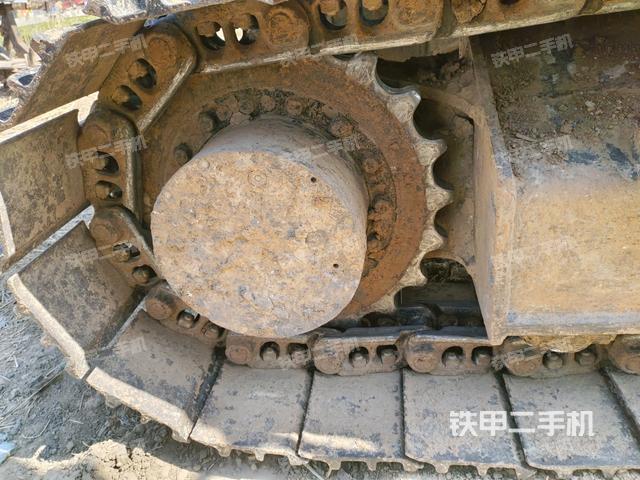 右驅(qū)動輪（行走機(jī)構(gòu)）