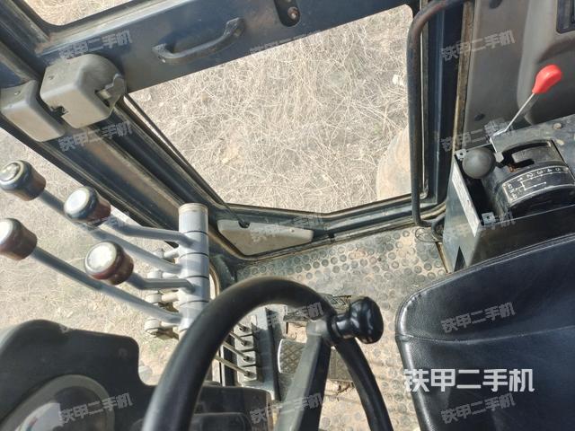 小時(shí)/里程表(駕駛室/操作室) 小時(shí)/里程表(駕駛室/操作室)