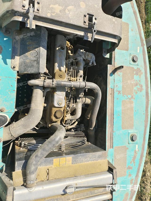 發(fā)動(dòng)機(jī)室(上車部件) 發(fā)動(dòng)機(jī)室(上車部件)
