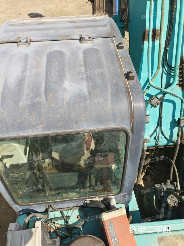 駕駛室頂部俯視(上車部件) 駕駛室頂部俯視(上車部件)