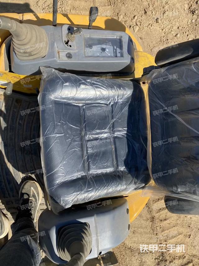 駕駛室整體（整機(jī)外觀）