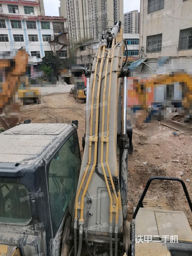 大臂背部俯視（工作和回轉(zhuǎn)裝置）