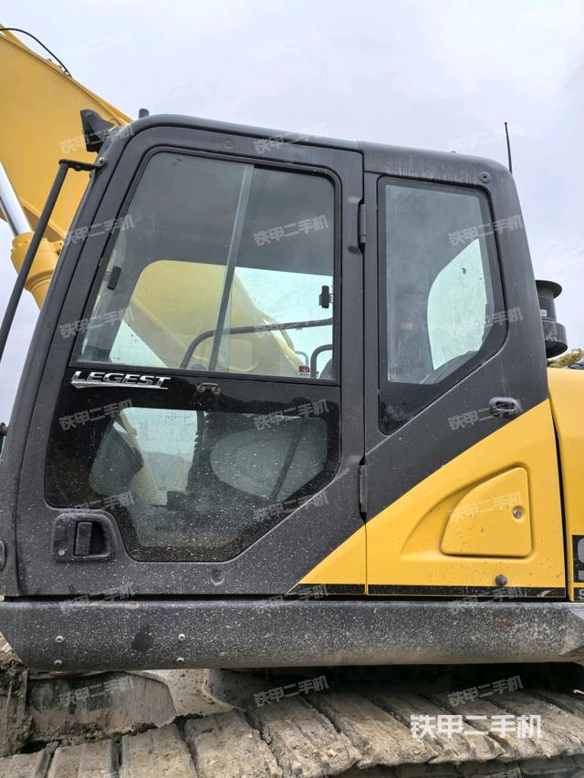 駕駛室正側(cè)（駕駛室部分）