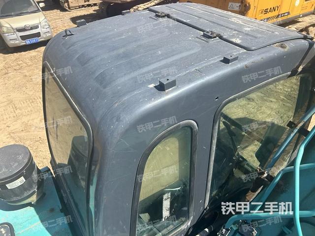 駕駛室頂部（整機(jī)外觀）