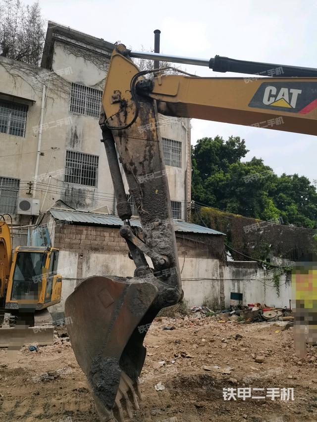 小臂整體左后（工作和回轉(zhuǎn)裝置）