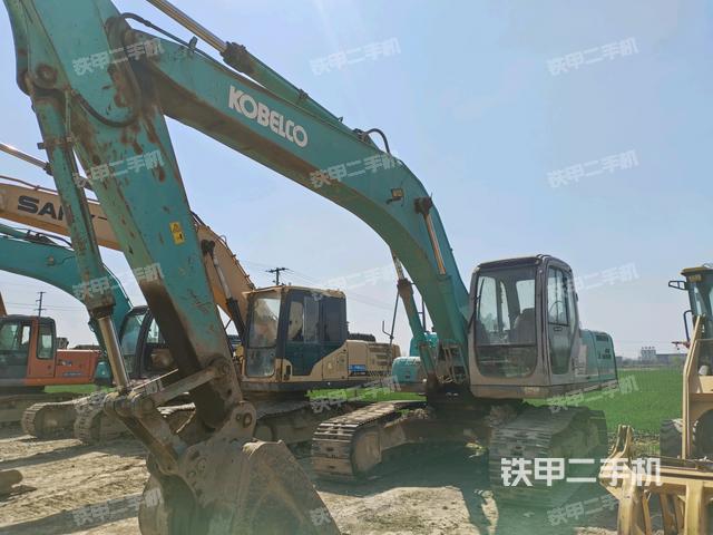 右前45(整機(jī)外觀) 右前45(整機(jī)外觀)