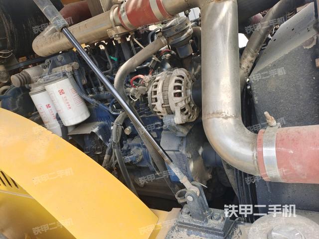 風(fēng)扇及皮帶（壓路機發(fā)動機艙）