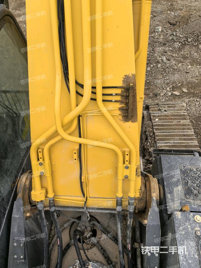 大臂背部俯視（工作和回轉(zhuǎn)裝置）