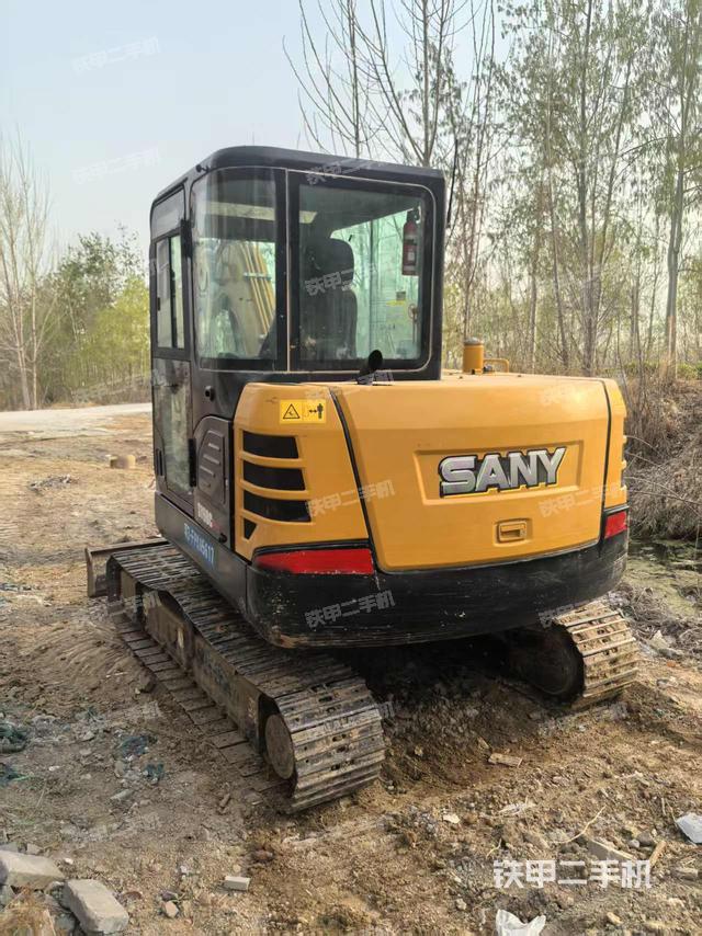 駕駛室頂部（整機(jī)外觀）