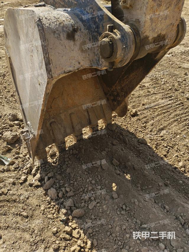 铲斗右后整体（工作和回转装置）