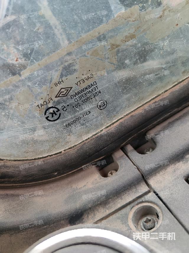 后窗玻璃角標(biāo)（駕駛室部分）