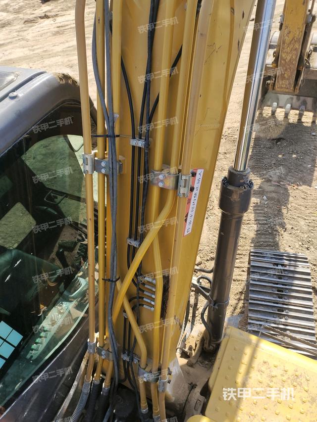 大臂背部俯視（工作和回轉(zhuǎn)裝置）