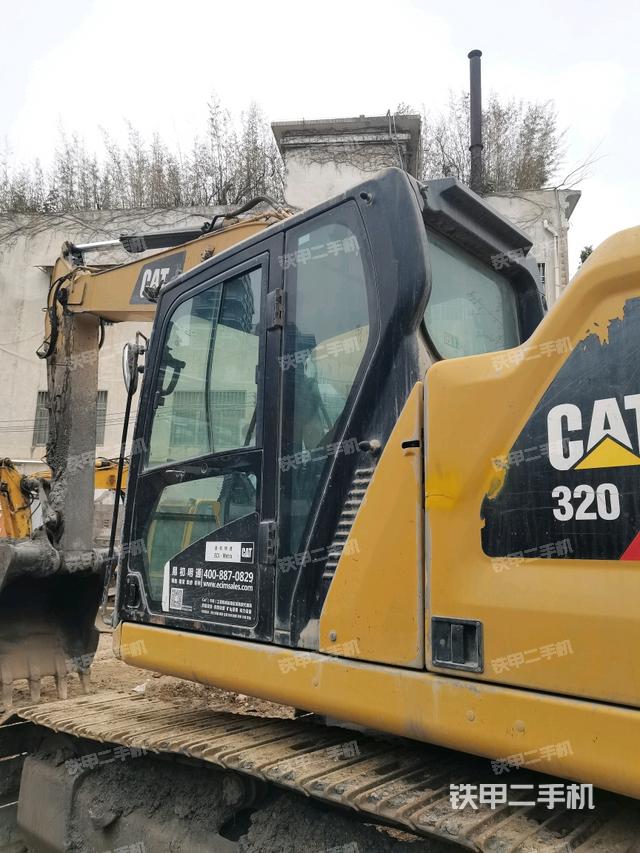 駕駛室左后45度（駕駛室部分）