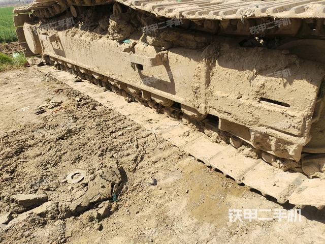 左側(cè)履帶整體?(行走機(jī)構(gòu)) 左側(cè)履帶整體?(行走機(jī)構(gòu))