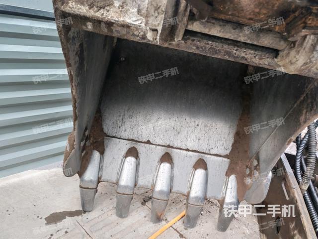 鏟斗右后整體（工作和回轉裝置）