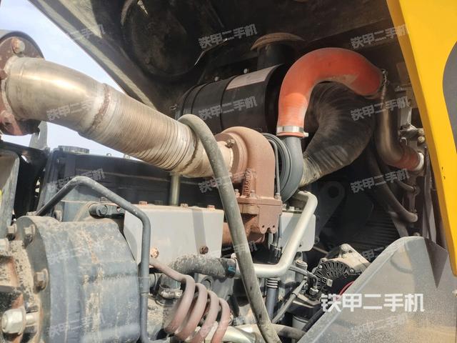 風(fēng)扇及皮帶（壓路機(jī)發(fā)動(dòng)機(jī)艙）