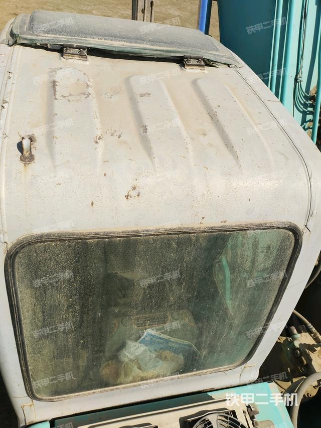 駕駛室頂部俯視(上車部件) 駕駛室頂部俯視(上車部件)