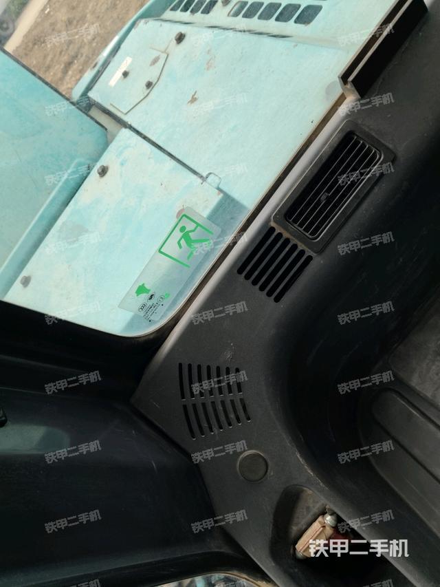 后窗玻璃角標(biāo)（駕駛室部分）