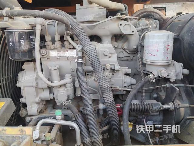 發(fā)動(dòng)機(jī)整體俯視(整機(jī)外觀) 發(fā)動(dòng)機(jī)整體俯視(整機(jī)外觀)
