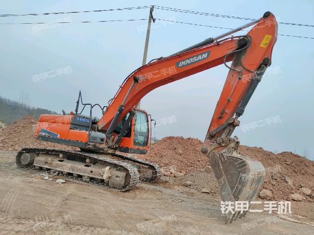 右前45(整機(jī)外觀) 右前45(整機(jī)外觀)