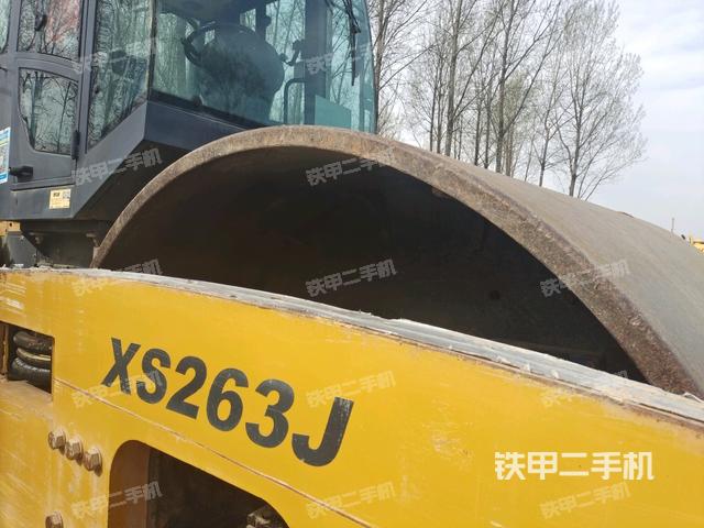 前車架正左側(cè)（壓路機(jī)前后車架）