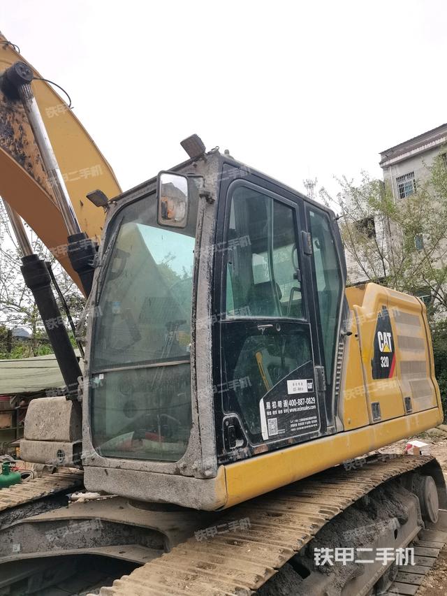 駕駛室左前45度（駕駛室部分）