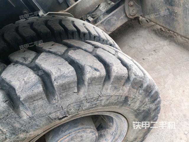 右側行走馬達蓋板（行走機構）