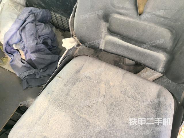 儀表盤全景（壓路機駕駛室）