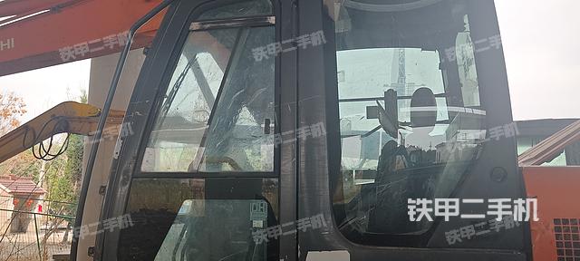 驾驶室整体（整机外观）