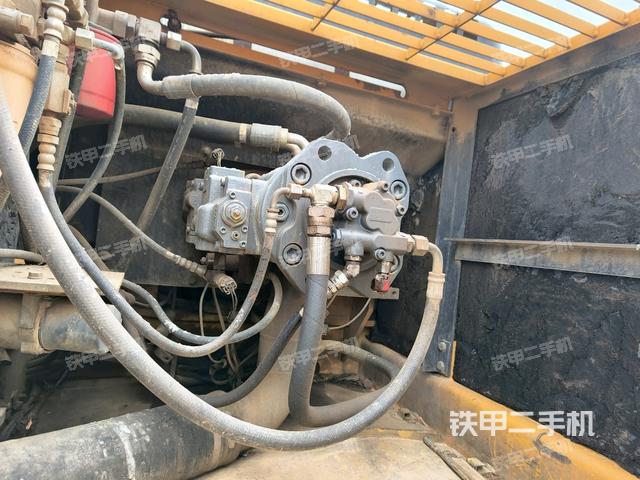 電瓶（大件艙室）