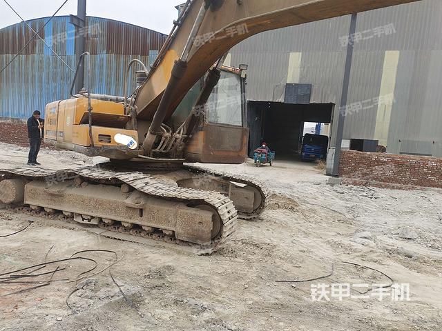 右前45(整機(jī)外觀) 右前45(整機(jī)外觀)