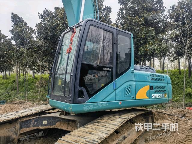 駕駛室頂部（整機(jī)外觀）