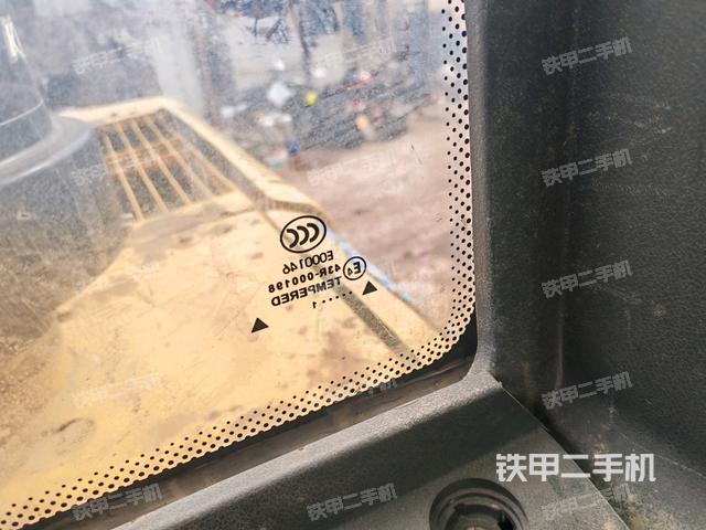 駕駛室正側(cè)（駕駛室部分）