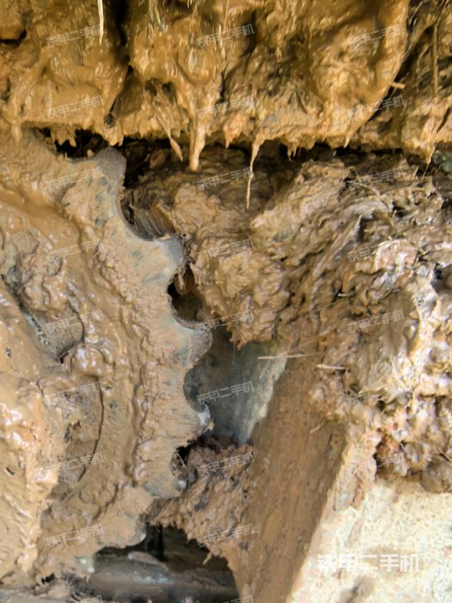 右驅(qū)動(dòng)輪（行走機(jī)構(gòu)）