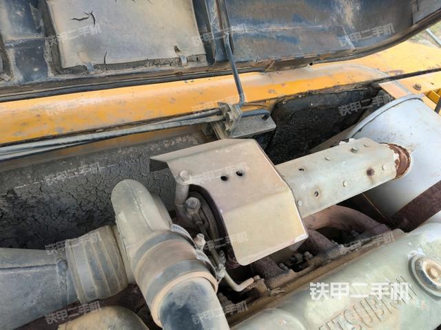 發(fā)動(dòng)機(jī)室（上車部件）