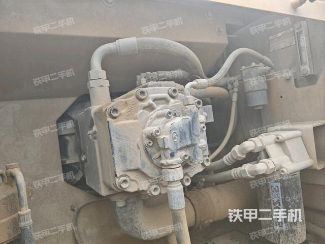 液壓泵斜45?左（大件艙室）