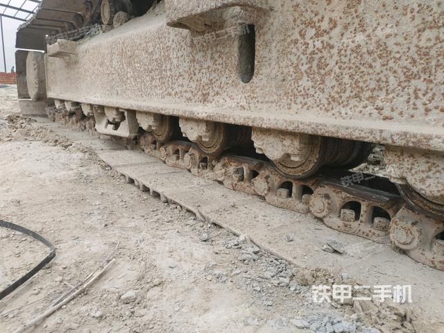 左驅(qū)動(dòng)輪(行走機(jī)構(gòu)) 左驅(qū)動(dòng)輪(行走機(jī)構(gòu))