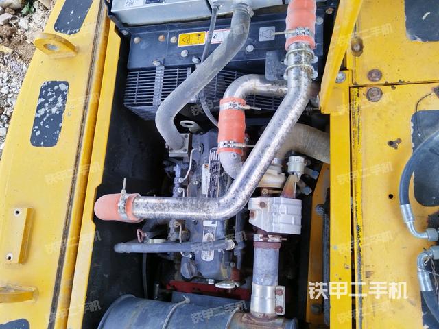 發(fā)動(dòng)機(jī)整體俯視(整機(jī)外觀) 發(fā)動(dòng)機(jī)整體俯視(整機(jī)外觀)