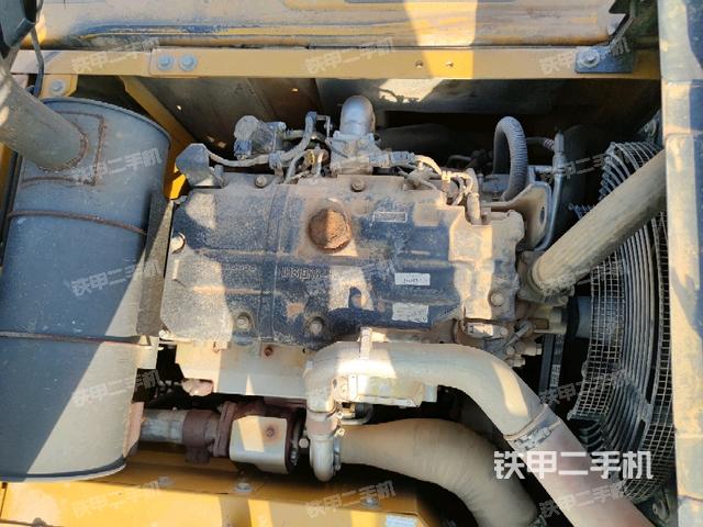 氣門室蓋螺絲特寫（上車部件）