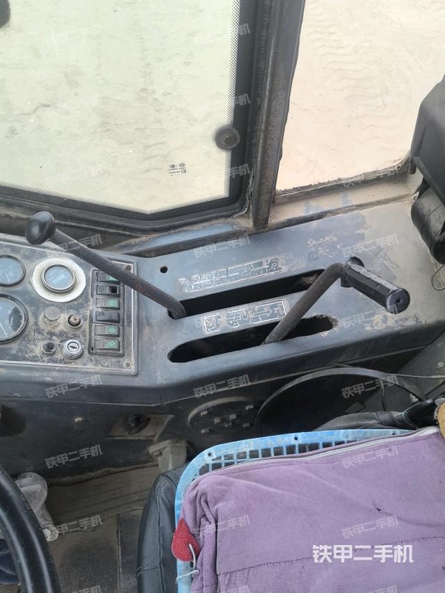 操作把手（壓路機(jī)駕駛室）