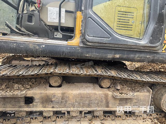 单侧履带整体（整机外观）